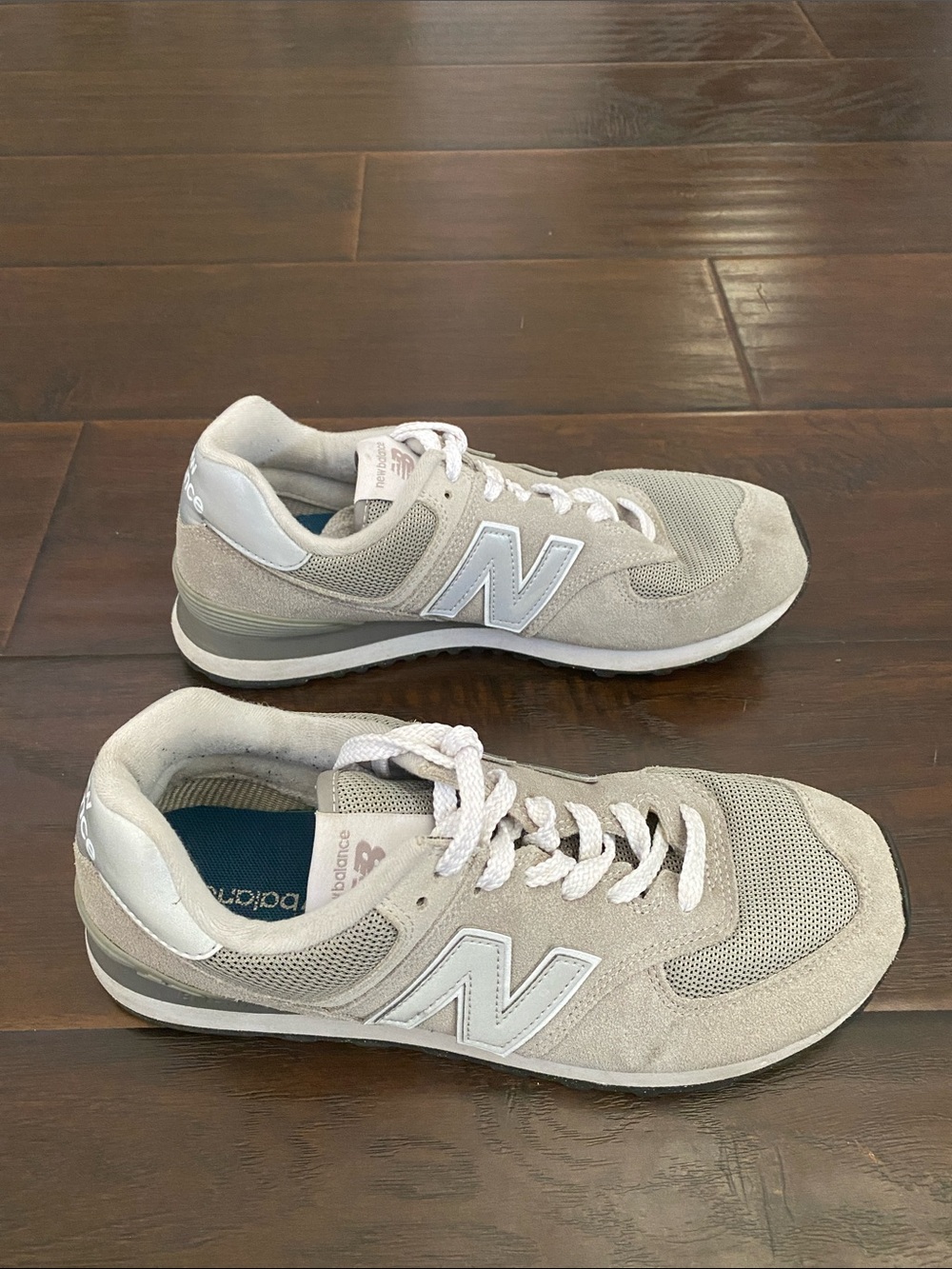 New Balance 574 grey lace up sneakers men’s size 9